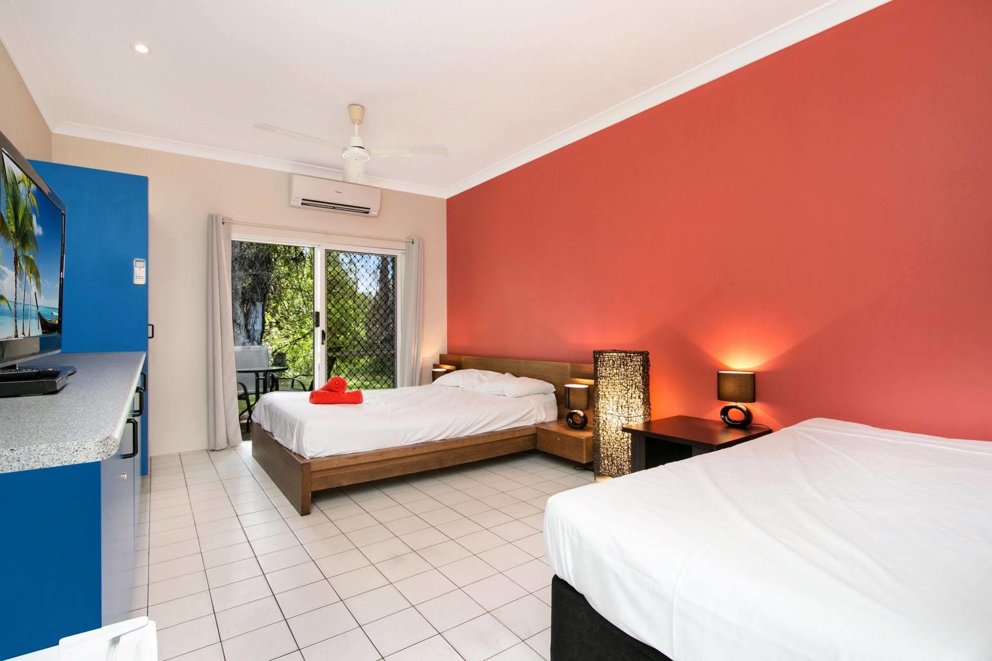 Coral Beach Lodge Port Douglas Esterno foto