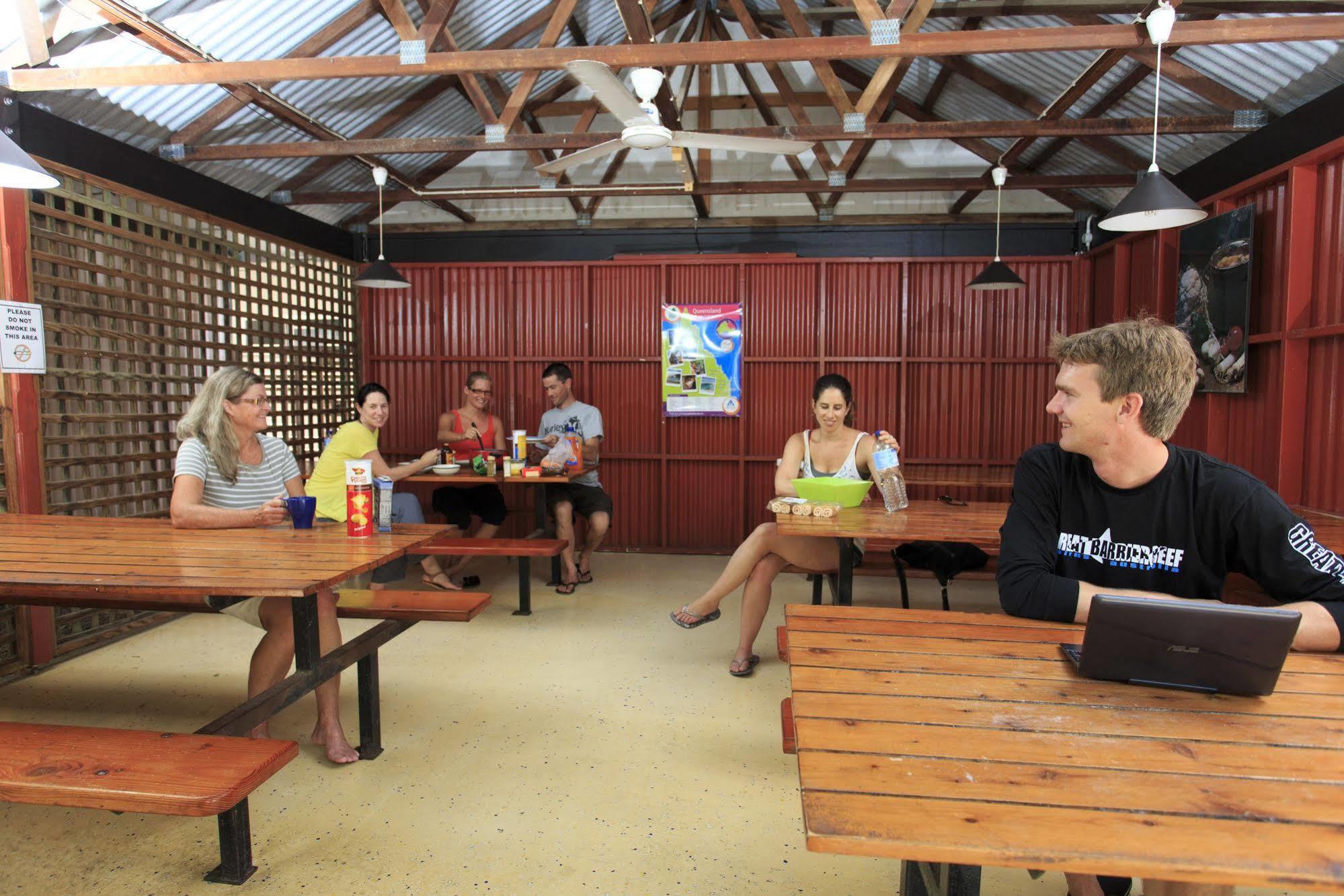 Coral Beach Lodge Port Douglas Esterno foto
